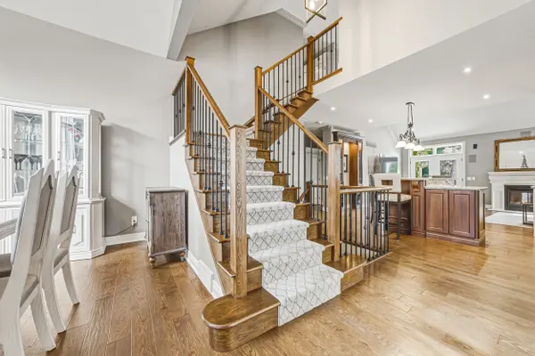 976 Shadeland AVE #3, Burlington, ON L7T 2M5