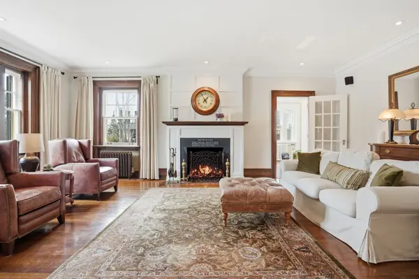 184 King ST, Oakville, ON L6J 1B4