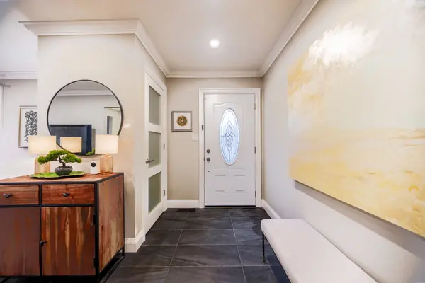 685 Francis RD #1, Burlington, ON L7T 3X6