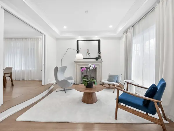 36 Gardenvale RD, Toronto W07, ON M8Z 4B9