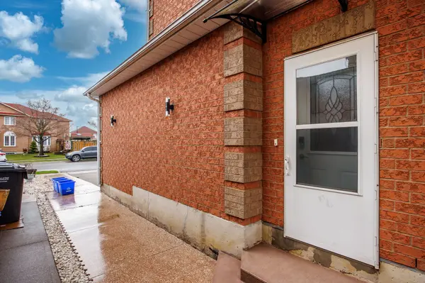 14 Sterritt DR #Basement, Brampton, ON L6Y 5E4