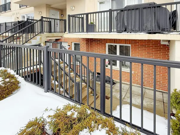 3039 Finch AVE W #1028, Toronto W05, ON M9M 0A4