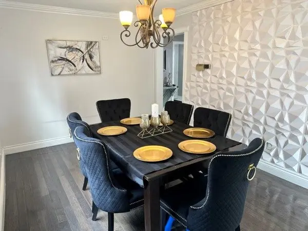 16 Cochrane AVE, Brampton, ON L6Z 4J4