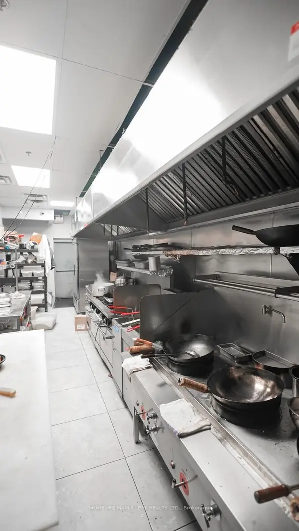 9980 Airport RD #4, Brampton, ON L6S 0C5