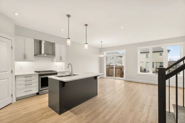 34 TABER ST, Carleton Place, ON K7C 0H2