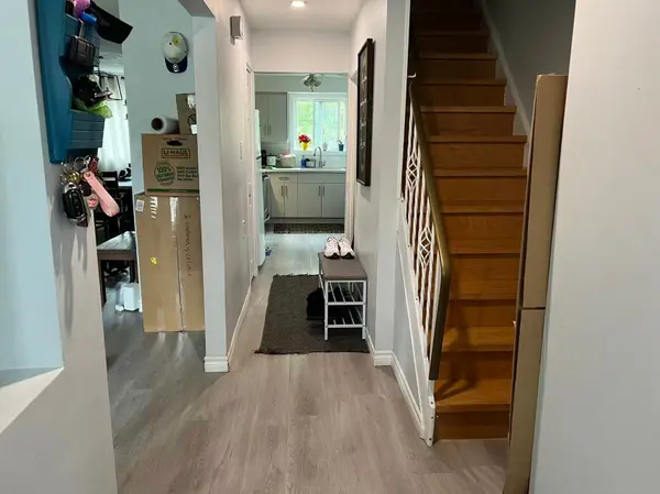 181 Cedarvale CRES, Waterloo, ON N2L 4T3