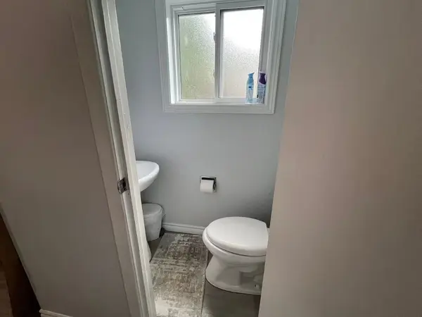 181 Cedarvale CRES, Waterloo, ON N2L 4T3