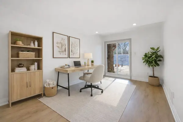 4 Marielle CT, Britannia Heights - Queensway Terrace N And Area, ON K2B 8P4