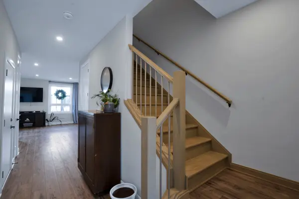 175 Doan DR #108, Middlesex Centre, ON N0L 1R0