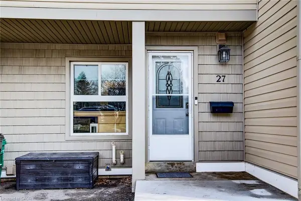 15 GREEN VALLEY DR #27, Kitchener, ON N2P 1K7