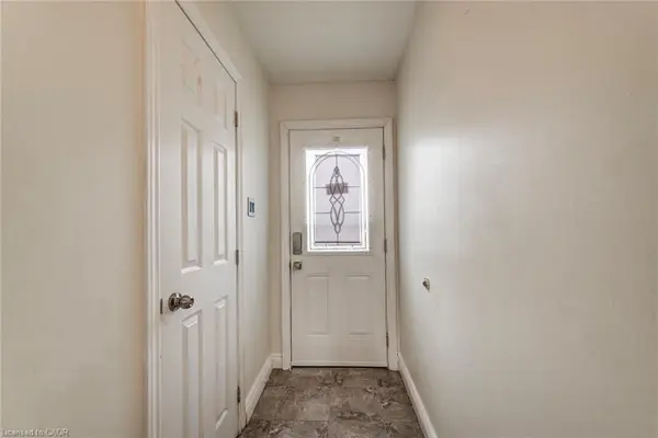 15 GREEN VALLEY DR #27, Kitchener, ON N2P 1K7