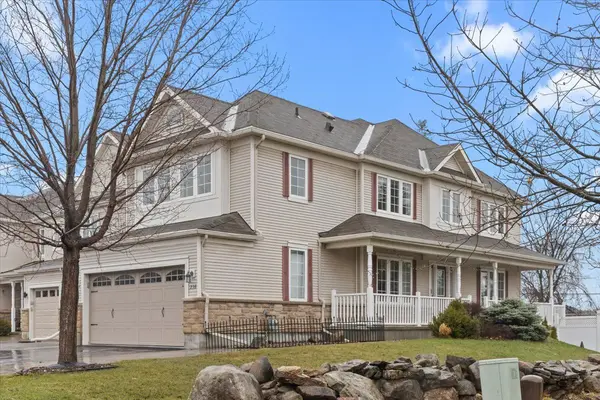 236 Wabiskaw Private, Barrhaven, ON K2J 0E5