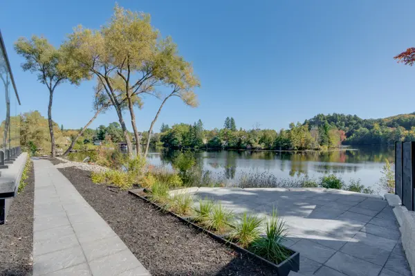 32 Brunel RD #104, Huntsville, ON P1H 1P5