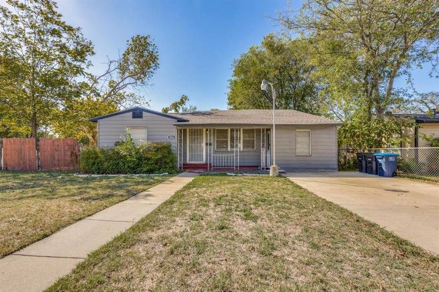 4256 Standish Road, Fort Worth, TX 76133