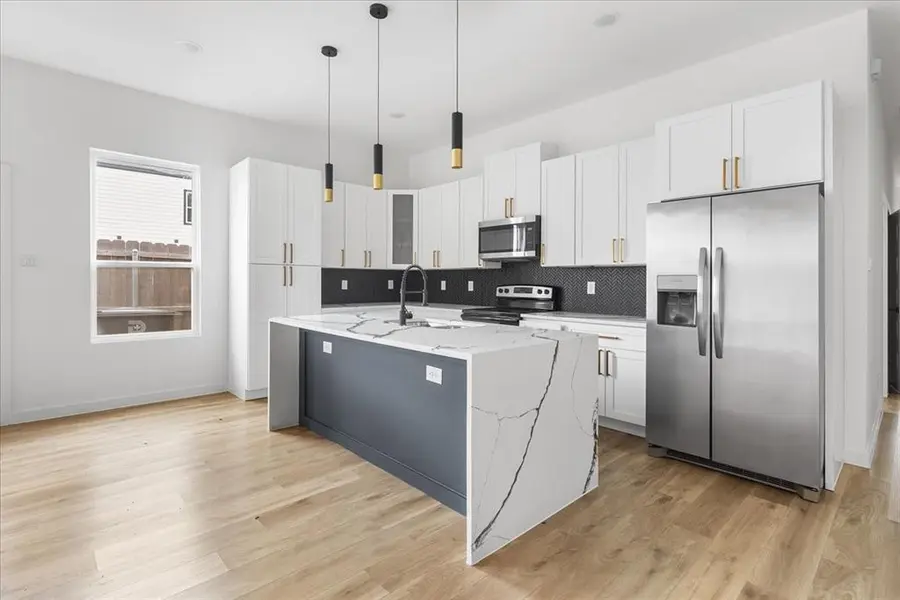 5223 Colonial Avenue, Dallas, TX 75215