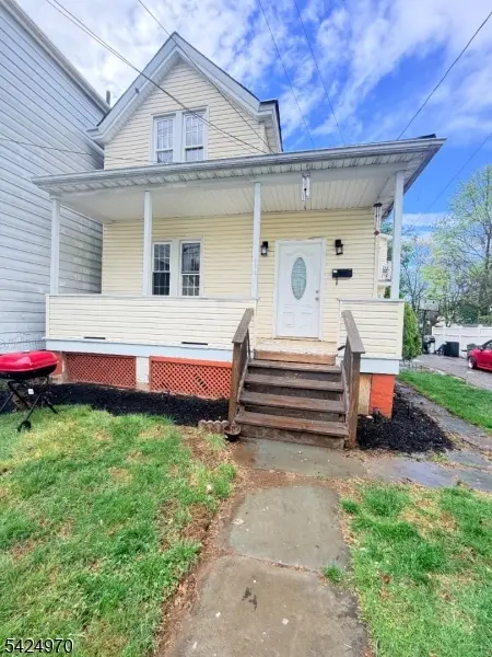 226 Summer St, Passaic City, NJ 07055