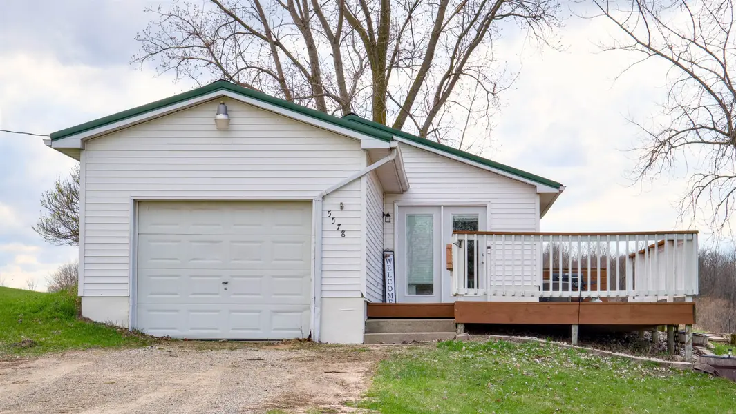 5578 S Crawford RD, Union Twp, MI 48858