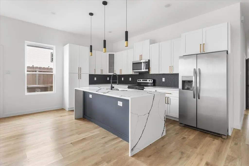 5223 Colonial Avenue, Dallas, TX 75215