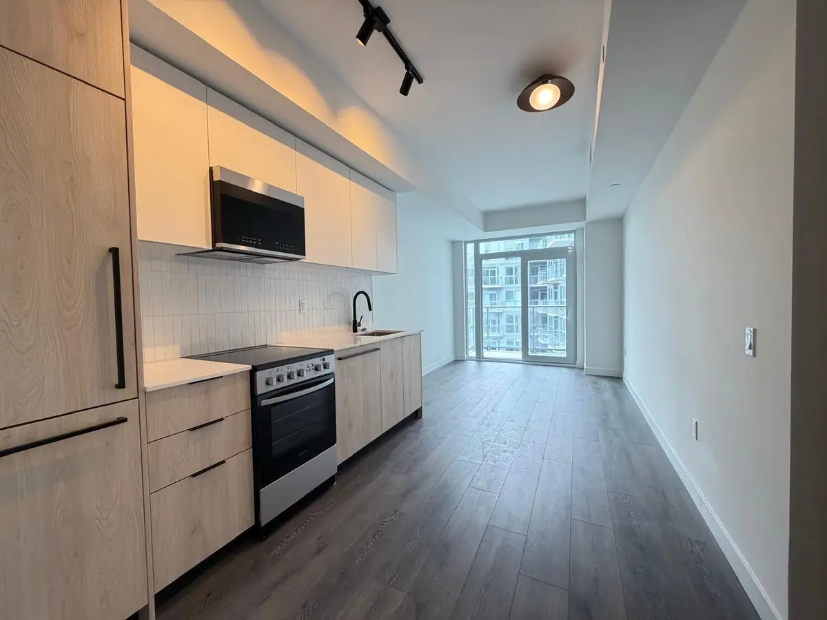 1635 MILITARY TRL #526, Toronto E10, ON M1C 1B2