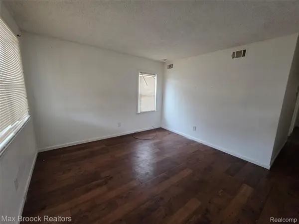 24511 Florence ST, Detroit, MI 48219