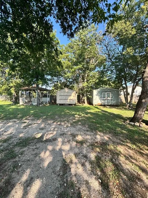 3801 E Berry Street, Fort Worth, TX 76105