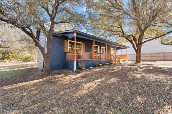 9401 Hilltop Street, Rio Vista, TX 76093