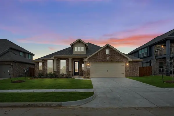 152 Rosewood Drive, Glenn Heights, TX 75154