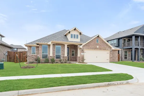 152 Rosewood Drive, Glenn Heights, TX 75154