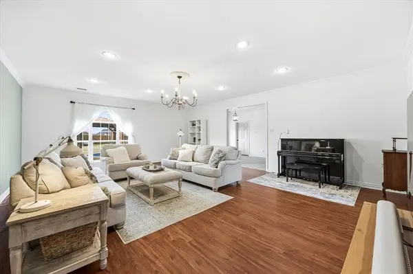 1072 West Secretariat Drive, Terrell, TX 75160