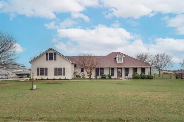 108 High Meadows Court, Decatur, TX 76234