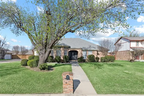 502 Crestview Drive, Grapevine, TX 76051