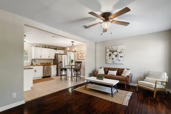 1104 Redbud Street, Denison, TX 75020