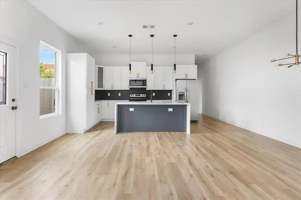 5223 Colonial Avenue, Dallas, TX 75215