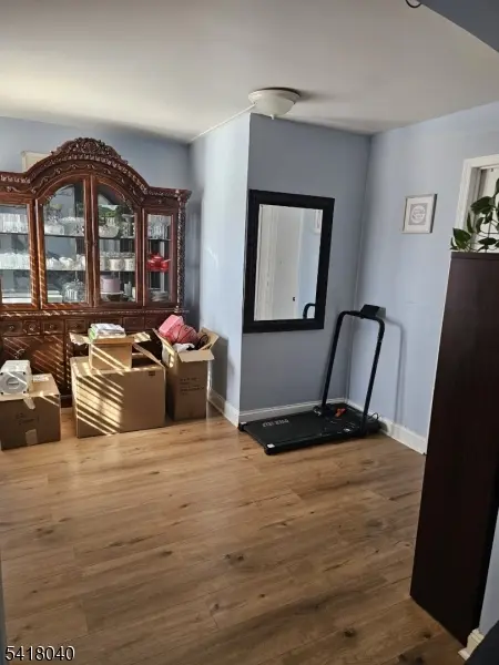 836 Summit St, Linden City, NJ 07036