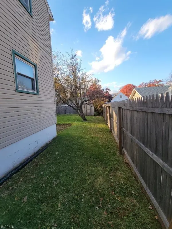 2012 Price St, Rahway City, NJ 07065