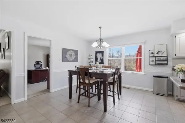 7 Winchester Ave, Mount Olive Twp., NJ 07828