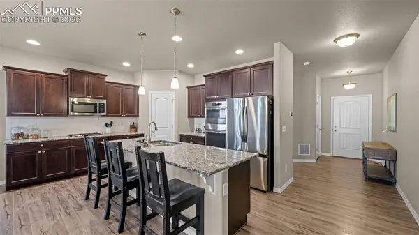 7158 New Meadow DR, Colorado Springs, CO 80923