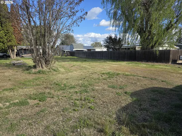 525 E Harding AVE, Stanfield, OR 97875