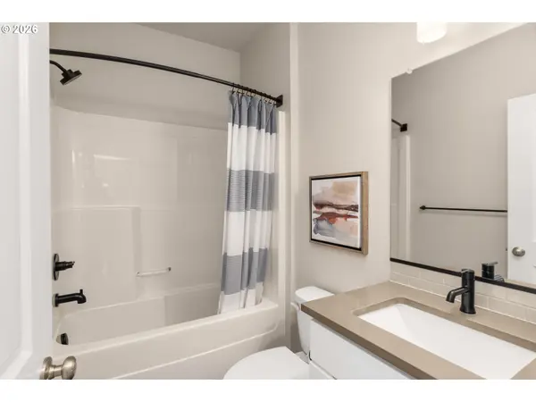 5123 SE THORNAPPLE ST, Hillsboro, OR 97123