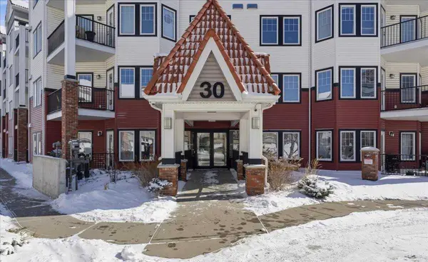 30 Royal Oak PLZ NW #242, Calgary, AB T3G 0C1