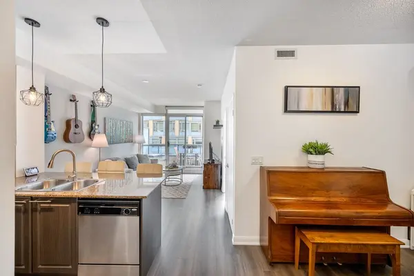 500 Sherbourne ST #606, Toronto C08, ON M4X 1L1