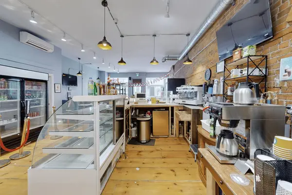 120 Dunlop ST E #1, Barrie, ON L4M 1A4