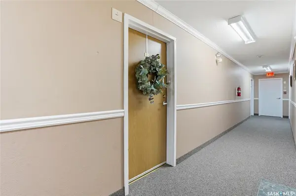 3130 Louise STREET #206, Saskatoon, SK S7J 3L8