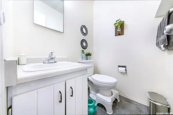 1128 McKercher DRIVE #147, Saskatoon, SK S7H 4Y7