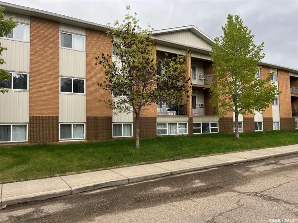 302 8th AVENUE SW, Biggar, SK S0K 0M0