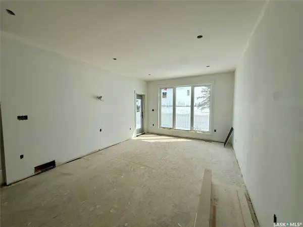 860 DeLaet BAY, Warman, SK S0K 4S0