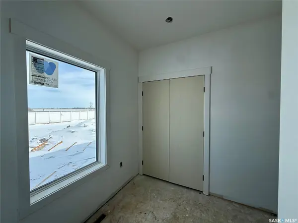 860 DeLaet BAY, Warman, SK S0K 4S0