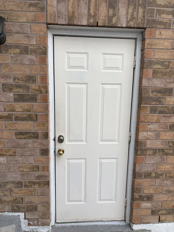 49 Larkspur RD, Brampton, ON L6R 1W8