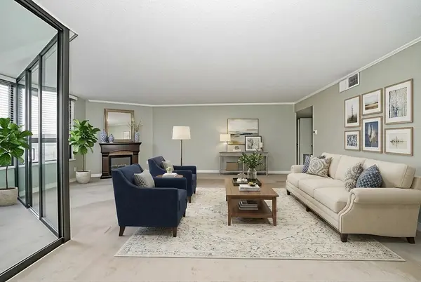 1300 Bloor ST #1709, Mississauga, ON L4Y 3Z2