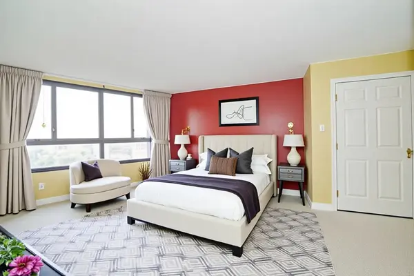 1300 Bloor ST #1709, Mississauga, ON L4Y 3Z2